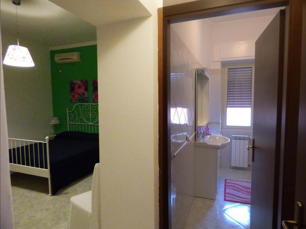 La Darsena Di Fiumicino Bed & Breakfast Room photo